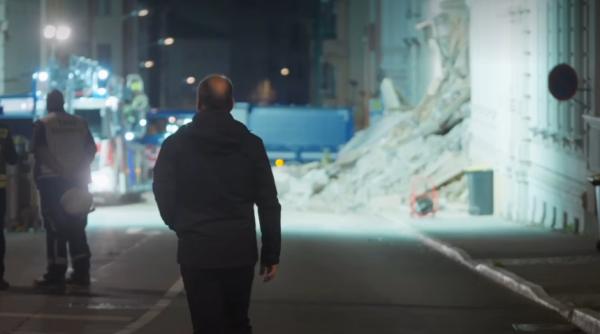 Două românce, căutate de pompieri sub o clădire prăbușită din Germania - VIDEO