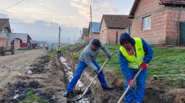 Andrei Caramitru susține că România se va mai dezvolta doar după ce dispar satele: "Asta e sursa dezastrului. Trebuie redate naturii" 
