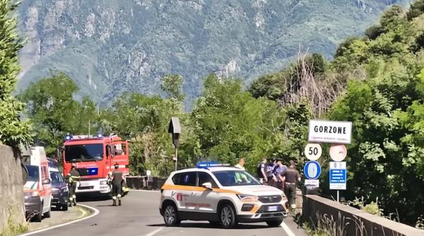 Motociclist ucis pe un drum din Brescia. Șoferiță româncă arestată după ce a ieșit pozitiv la alcool și droguri
