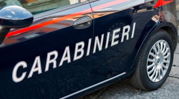 Român reținut în Italia, pentru că se plimba cu un briceag pe stradă. Cineva a sunat la 112: "E un bărbat suspect pe stradă"