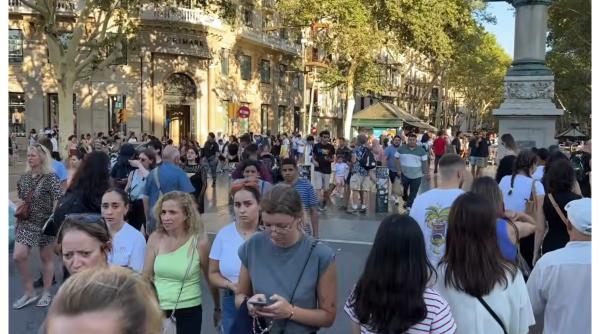 Rezultat sondaj. Promovează românii din diaspora valorile românești în comunitățile din care trăiesc? 