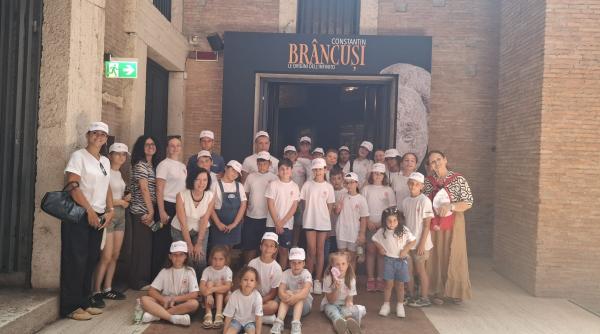 Cursuri și ateliere gratuite de teatru, pictură și muzică pentru copiii români din Lazio
