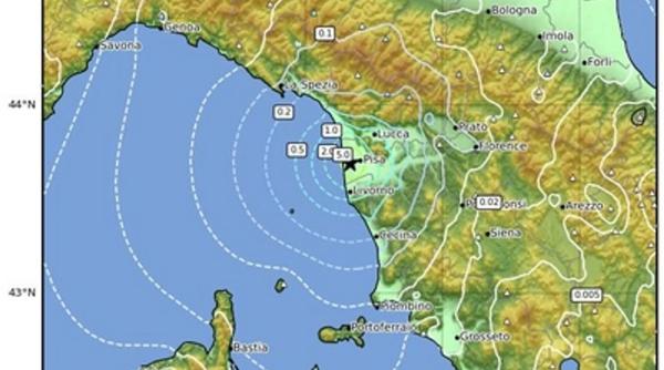 Cutremur de 4.3 grade în Italia. A urmat al doilea, la o scurtă distanță, turiștii au fost evacuați din turnul din Pisa