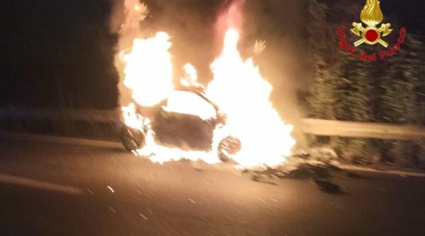 Un român din Italia și-a dat foc în mașină, într-un apel video cu fosta iubită. Era chiar în fața locuinței iubitei din Milano 