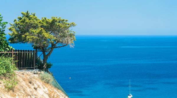 Două ambarcaţiuni s-au ciocnit în largul Coastei de Azur. Un dispărut şi 10 răniţi 