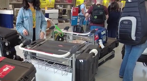 A căzut curentul în aeroportul Otopeni. Panică printre pasageri: "Au pornit generatoarele la alt terminal, aici nu mergeau" 