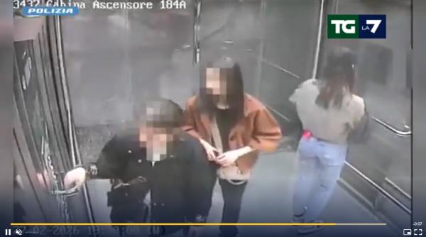 Zece femei care furau turiștii în aerportul din Milano, arestate. Lăsau pasagerii fără portofele în lifturi 