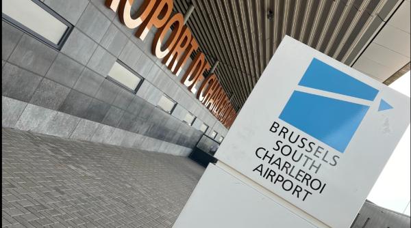 Greva controlorilor de trafic aerian din Belgia afectează sute de zboruri. Până la 300.000 de pasageri, afectați de protest 