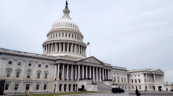 Congresul american adoptă un nou pachet de sancţiuni împotriva Rusiei. Vladimir Putin, vizat direct