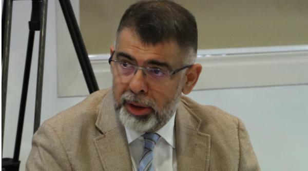Constituția României, pe înțelesul copiilor din diaspora. Robert Cazanciuc: „Un instrument foarte util, de exemplu, la școlile de duminică”