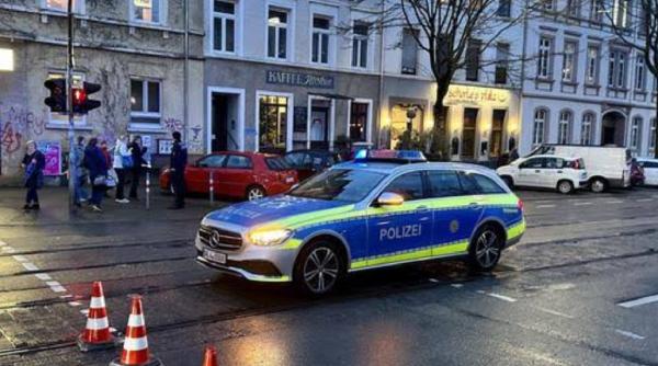 Un român de 18 ani a fost înjunghiat după o petrecere în Germania. Un adolescent de 15 ani a murit, iar doi suspecți sunt căutați