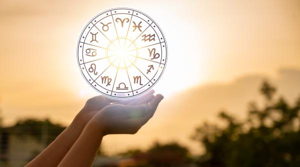 Horoscop luni, 28 septembrie. Două zodii primesc un semnal important legat de sănătate