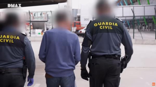 Român prins în Spania cu aproape 1,5 tone de cocaină. Drogurile erau ascunse într-un vehicul sosit cu feribotul din Ibiza