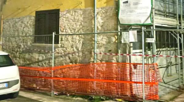 Românul care a căzut de pe schelă pe un șantier din Abruzzo a murit la spital, după zece zile de comă