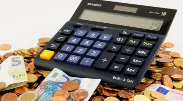 Cursul leu-euro s-a stabilizat după recordul absolut. Acordul pentru învestirea guvernului aduce primele semne de calmare 