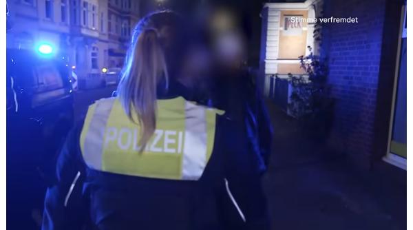 Român arestat în Germania după ce ar fi agresat polițiștii și ar fi hărțuit sexual o agentă. A fost prins de două ori în aceeași noapte, beat pe bicicletă